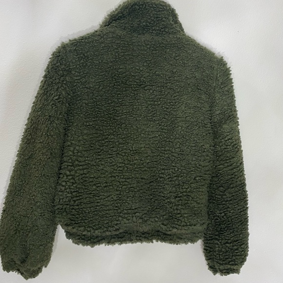 Francesca’s Nora Curly Fur Cropped Coat - Picture 6 of 6